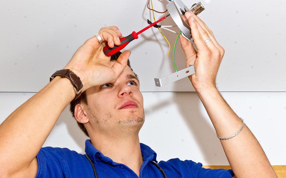 électricien de maintenance Limay